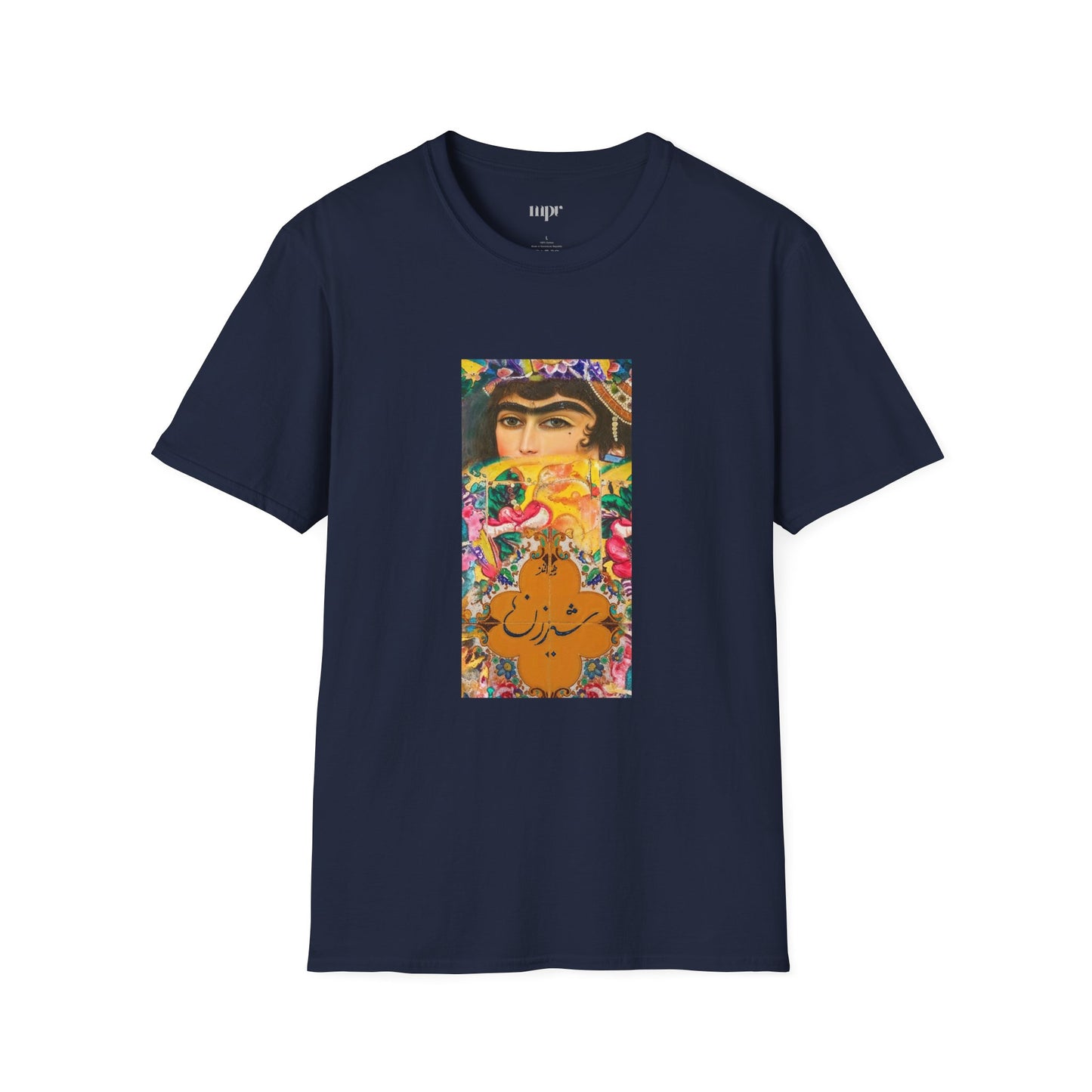 Dokhtar Irooni Unisex T-Shirt