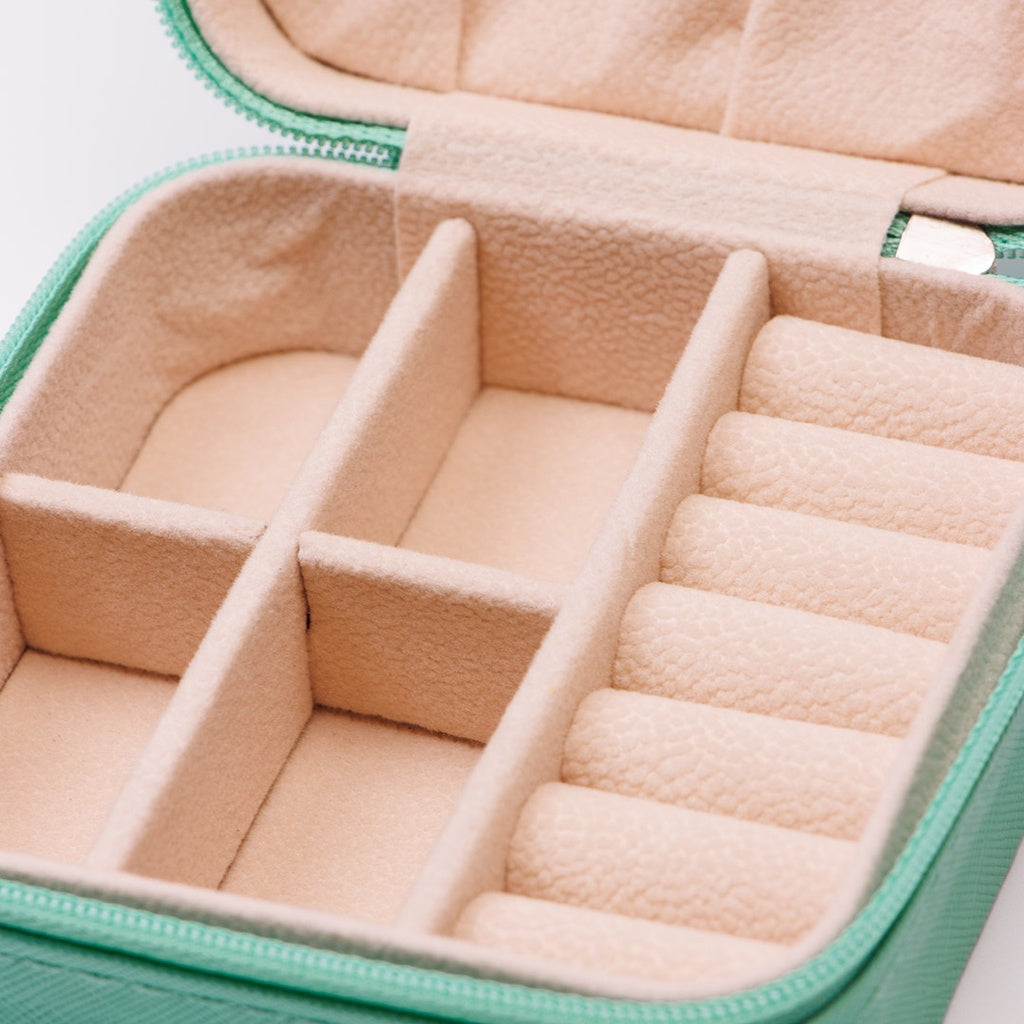 Farvahar Jewelry Case